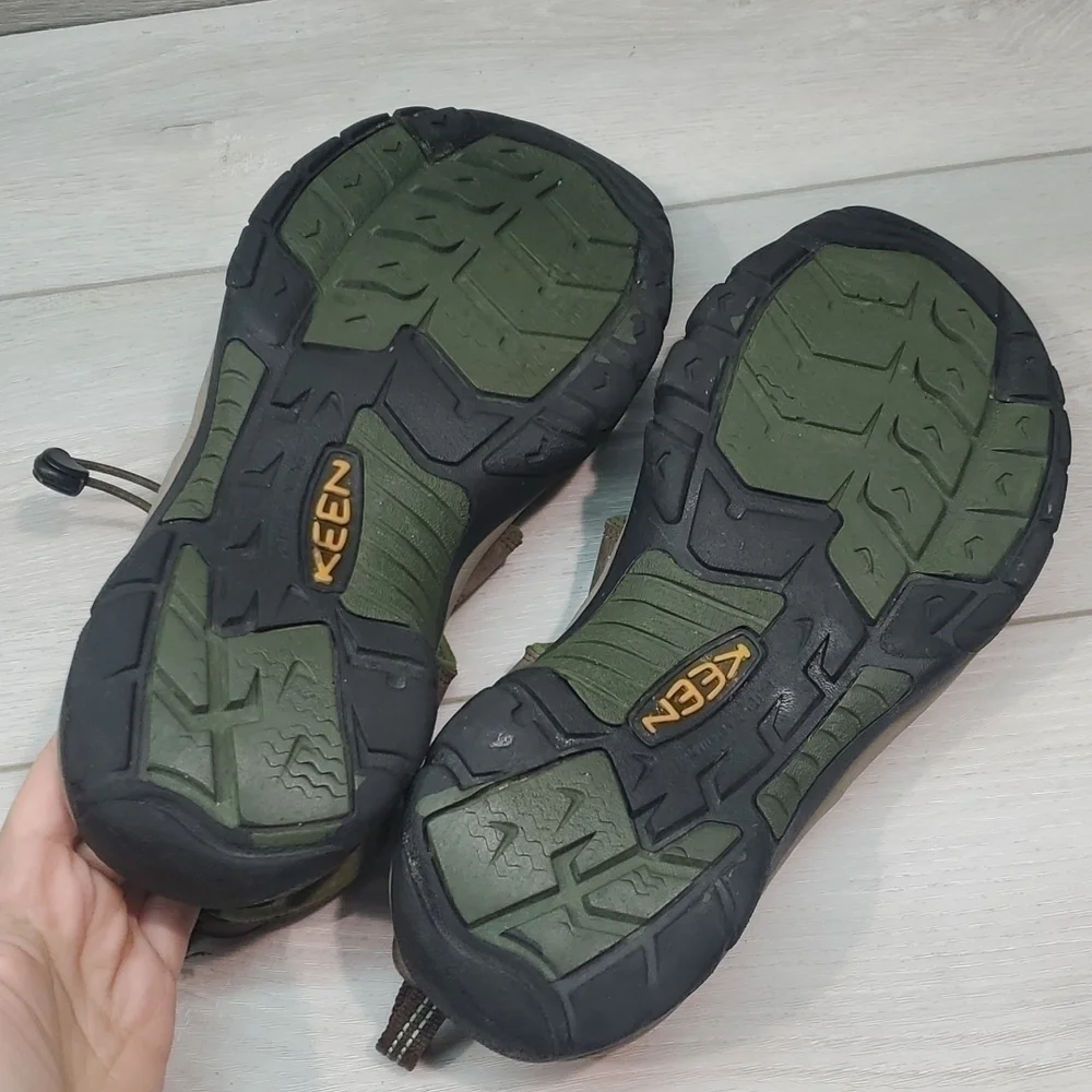Keen Mens Outdoor Newport Hiking Comfort Waterproof Sandals shoes sz 11
